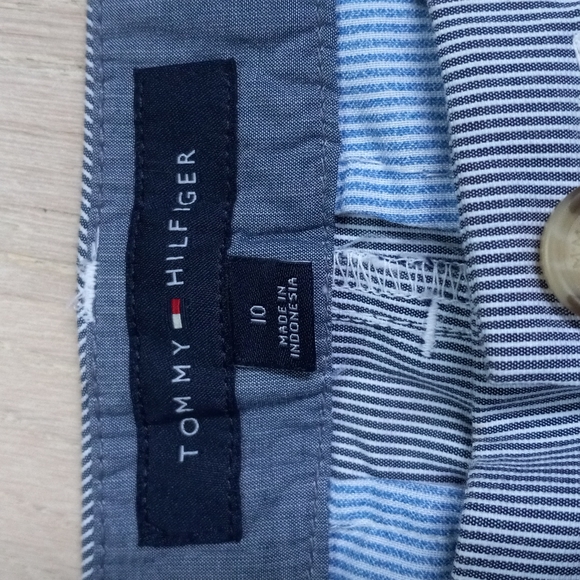 Very pretty never worn blue striped Capri pants ankle length or higher - Picture 2 of 3